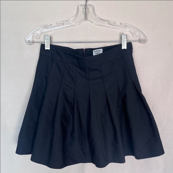 Aritzia Sunday Best OLIVE SKIRT in black - Picture 5 of 5